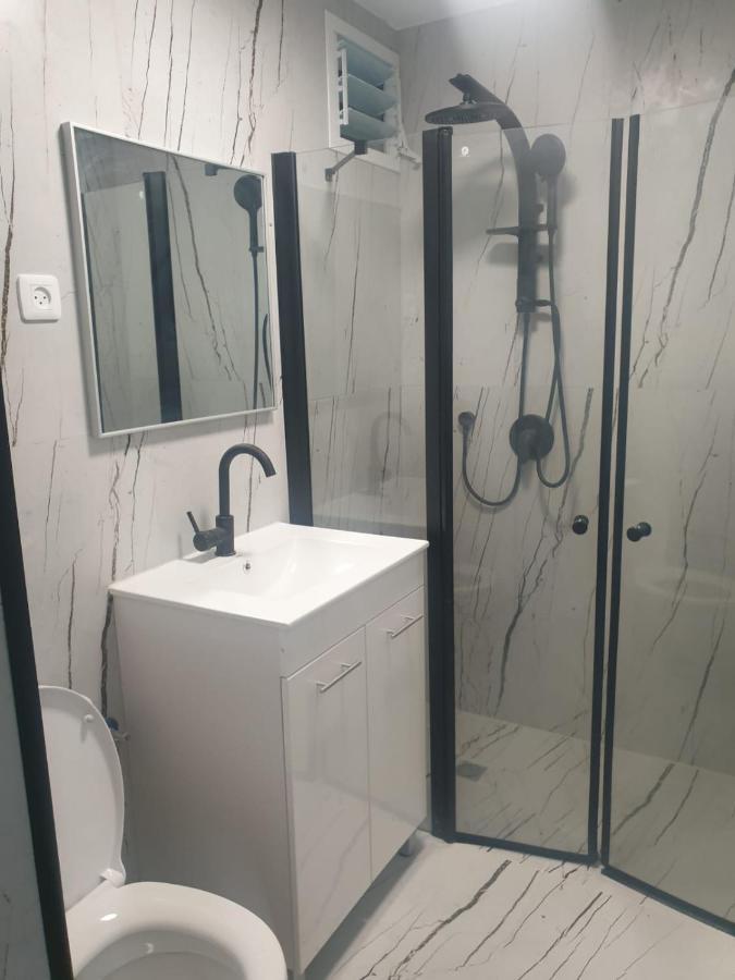 המקום הנפלא של אתי ולילך Apartment Eilat Exterior photo