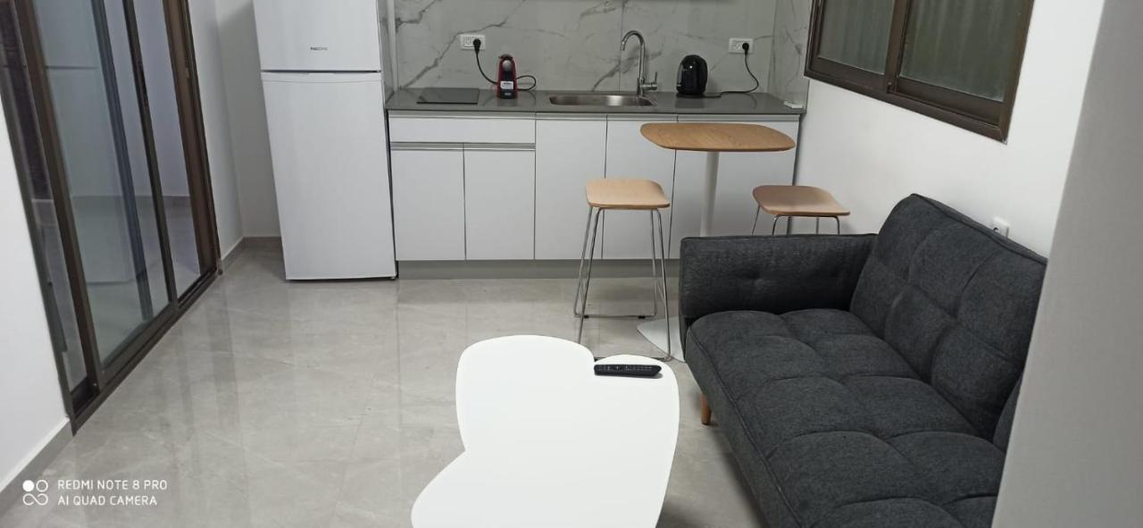 המקום הנפלא של אתי ולילך Apartment Eilat Exterior photo